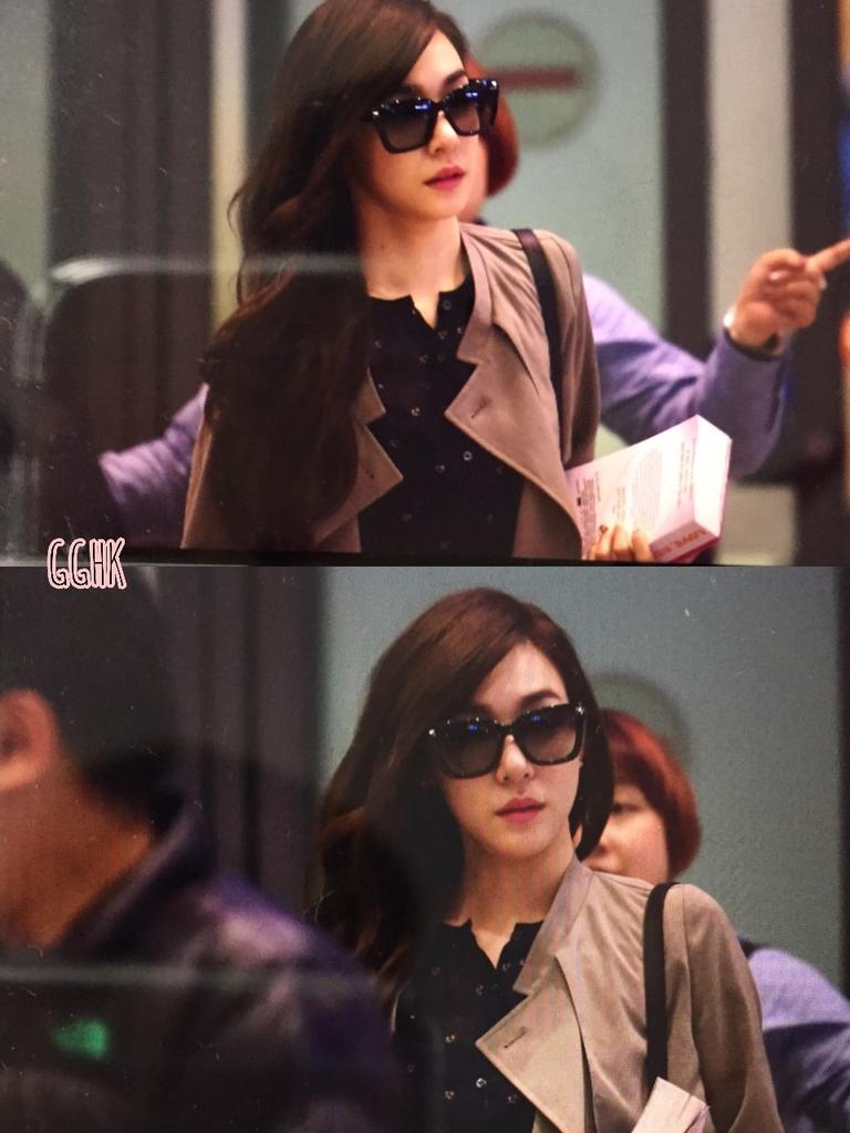 [PIC][06-02-2015]Tiffany và SooYoung trở về Hàn Quốc vào sáng sớm nay B9HXt7BCUAAsFfo