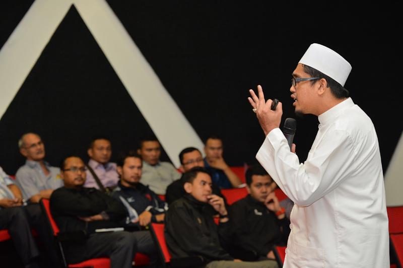 BENGKEL MAKHRAJ HURUF 2015
Pada Jumaat 23 januari yang telah diadakan di Pawagam Mini P. Ramlee FINAS Hulu Kelang