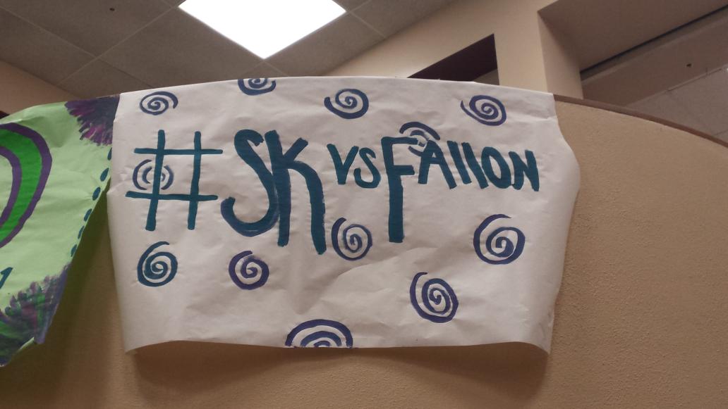 JokinglyJosie's tweet photo. Seeing this on the way out of school made my heart grow 3 sizes. I love you SK ๐
#SKvsFallon #FallonTonightLive http://t.co/TozkT3HtjR
