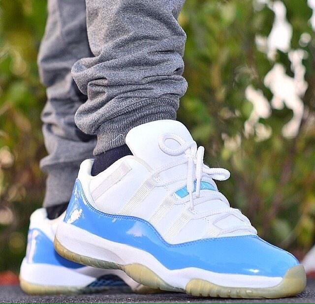AmazingSneaks tweet picture