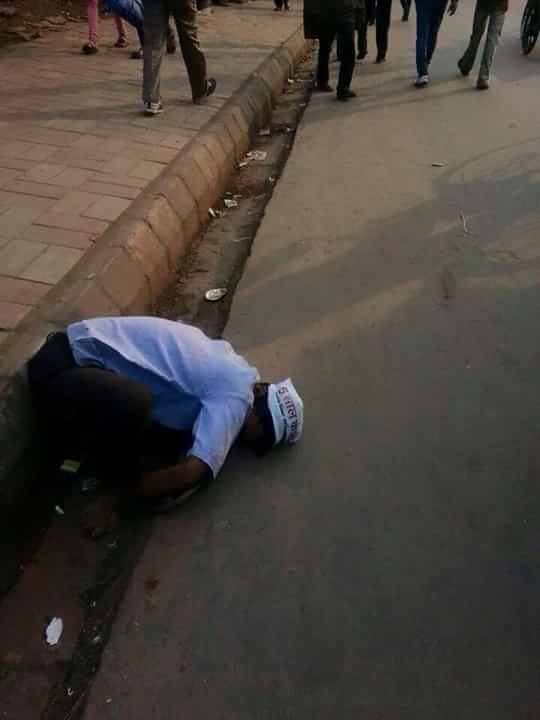 kalyan_jee1's tweet image. AAP&apos;s liquor department ll b working today to make themselves unable to walk n so #AbkiBaarBediSarkaar