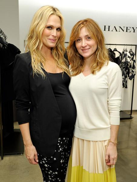 AURizzandIsles's tweet photo. .@sashaalexander and #MollySimms at Mary Alice Haney private event pic 3 http://t.co/0bL5auLmy0