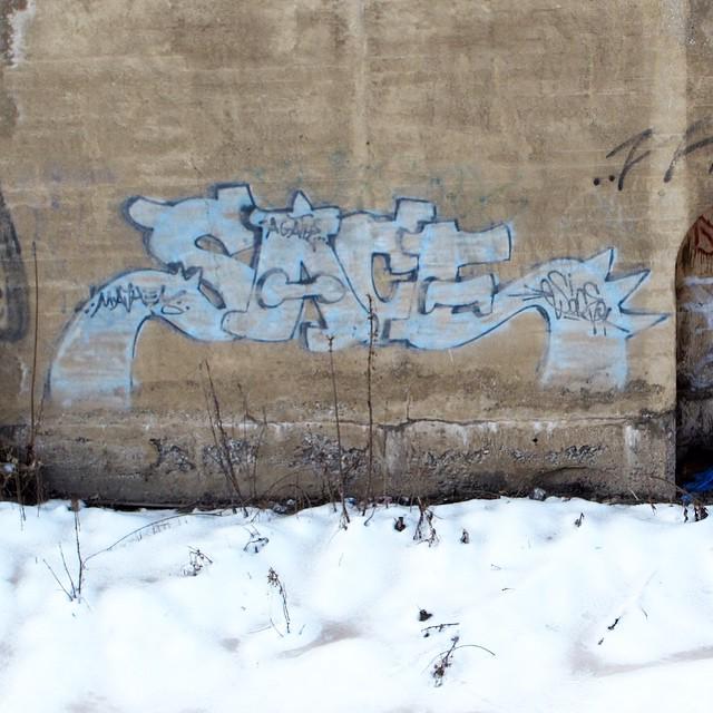 spraystreet's tweet photo. from instagram/@freshpaintnyc SACE #ripsace #saceirak #dashsnow #nycgraffiti #graffiti by freshpaintnyc #graffiti #β¦ http://t.co/q6L1APGccM