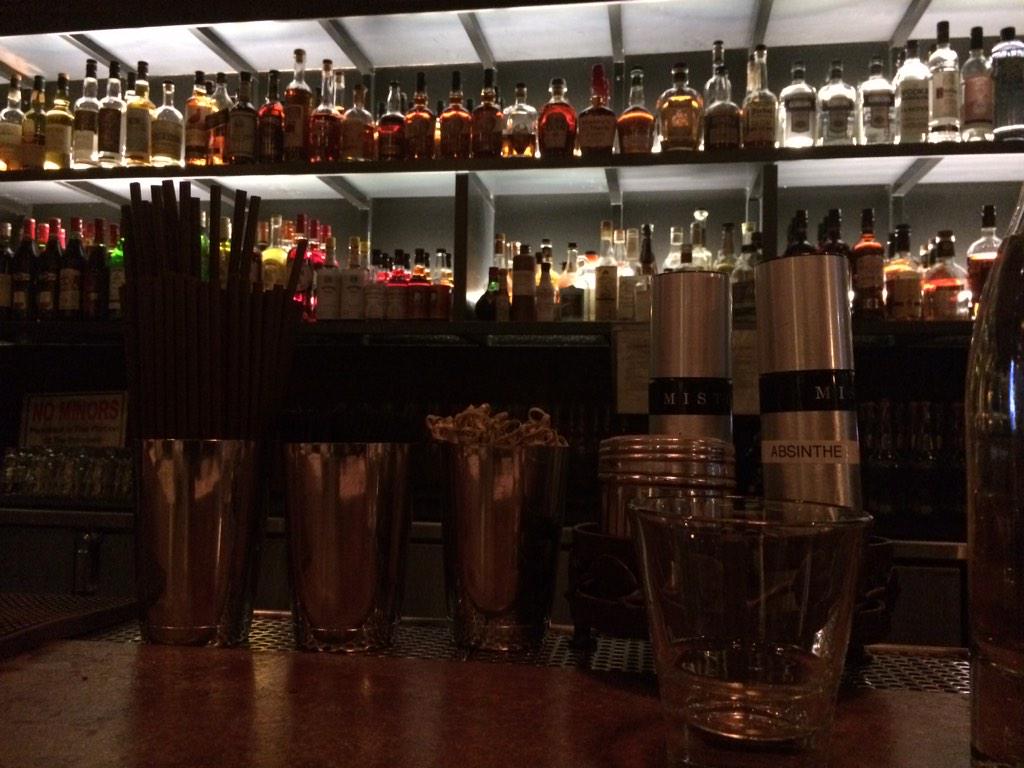 VeroniqueLaFont's tweet photo. Even V needs a moment 2 herself #Oven&Shaker Off 2 Santé #BarDesigner @WhyKnotInc #TheHustle @seducedbyvino @PDXtalk http://t.co/WhAuWQYDVj