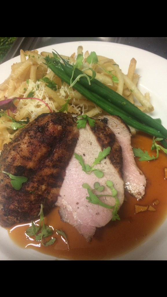 joshman789's tweet photo. Pork loin with fries http://t.co/wAo5rQ4Eln