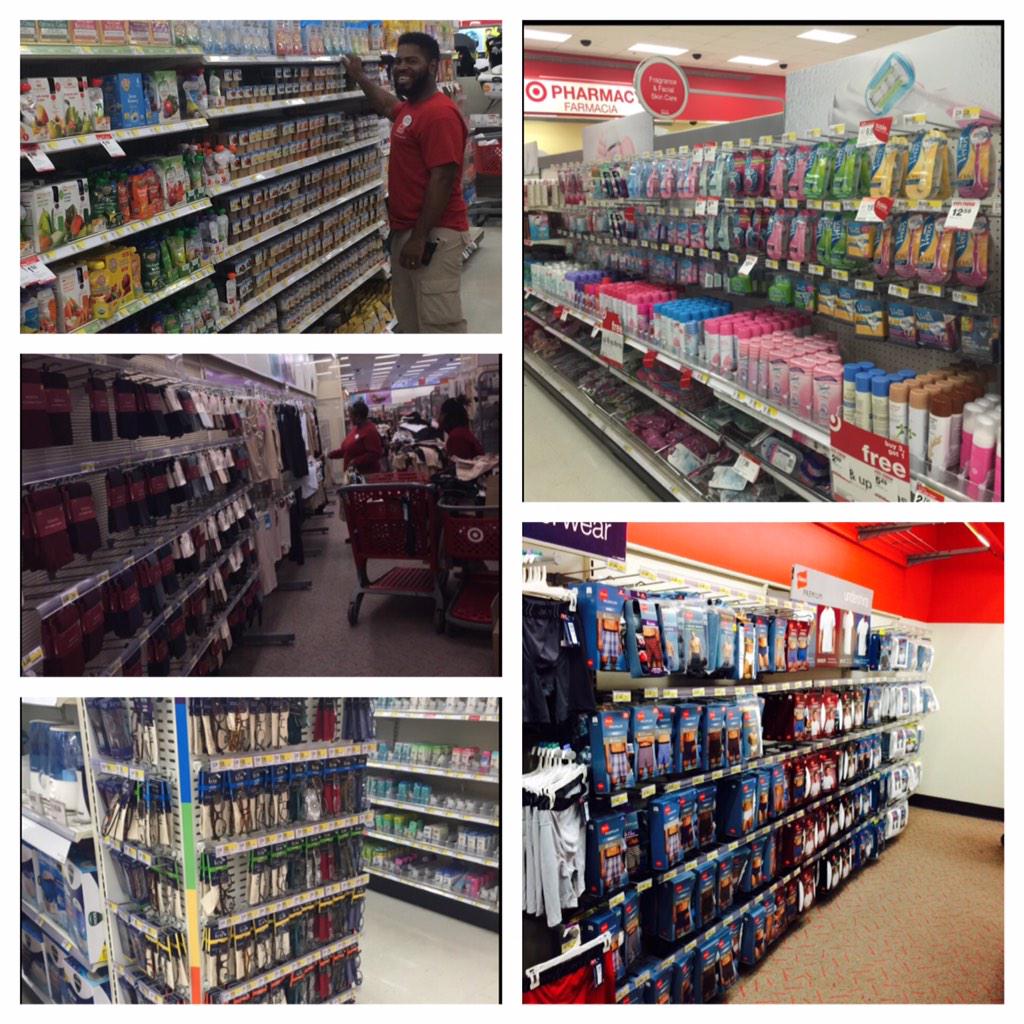 j4zellers's tweet photo. “@Mbankhead_TGT: 4x4 happening at T2344!! Driving Sales!!!!!
#SALES-SALES-SALES @StaplesTGT http://t.co/gQQLQbsYYe” #zoneitlikeyouownit