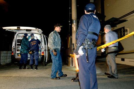 朝日新闻中文网 简 5年级男童自家附近遇害疑犯仍在逃中 5日下午4时24分左右 在和歌山县纪之川市后田市立名手小学5年级的森田都史 11岁 遭一名男性袭击 因胸部及头部被砍伤而死亡 详见 Http T Co 8nzd6nznfk Http T Co Tqpqby9mpt