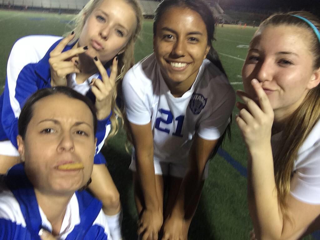 sarahsaenz_'s tweet photo. Best teacher ever tbh. ❤️ #swact http://t.co/PhXjk52rVu