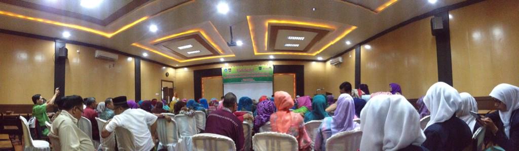 SmandubesPadang's tweet photo. Pisah sambut jabatan kepala sekolah @SmandoePadang http://t.co/yVdvKqKRJ3