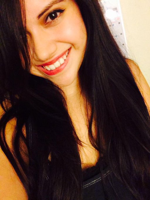 Here, have a selfie http://t.co/5V6YCgVQmo<a href="/tag/mvsales"class="tags"><span>#mvsales</span></a>