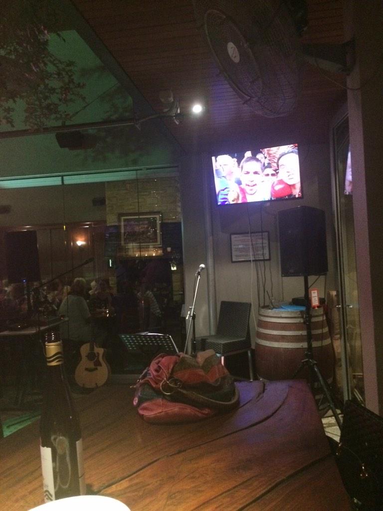 tullymatthews's tweet photo. This is #bullshit where the live entertainment gone #til11myass #wtf #disgrace #kony15 @GAkkermans http://t.co/X3ax44SSqe