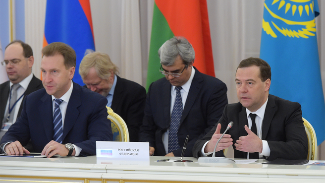 Rfembkazakhstan's tweet photo. Заседание Евразийского межправительственного совета: http://t.co/wzpNwLduTB #ЕАЭС #Москва http://t.co/ZBUb2Y5dFx