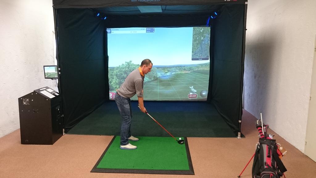 gexim1's tweet photo. EMotionlabs élargit sa palette d'activités en 2015 ! Le simulateur de golf en est un bon exemple ... http://t.co/sfCAtNMLfg