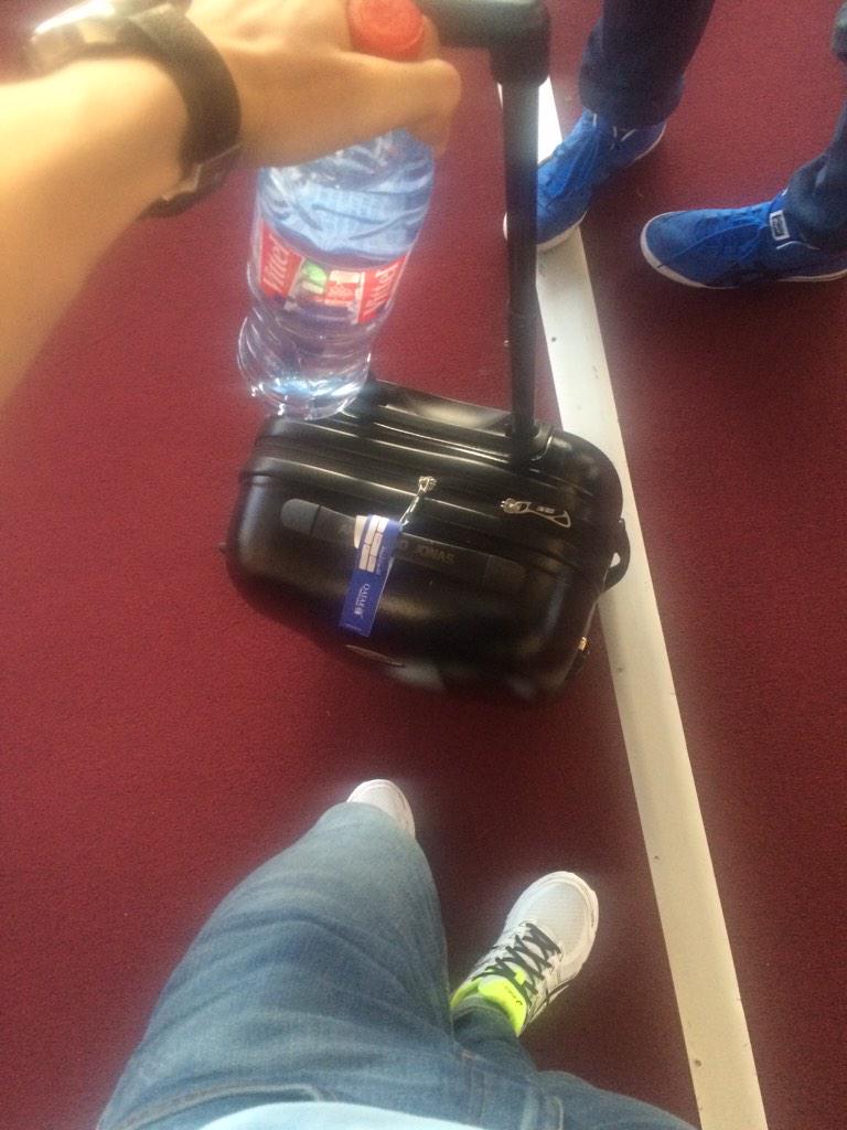 JonasAhlstrand's tweet photo. Next up, Qatar / Oman for 3weeks! @TeamCOFIDIS #racing #oakley #giro @sciconbags #sol #värme http://t.co/mEab5aD3xC