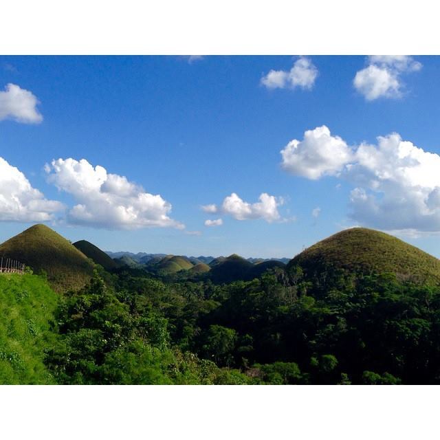 Look @dal888 the chocolate hills now 😍 #beholdbohol #visitbohol #tourism #boholtourism #bo… ift.tt/1IeRIg9