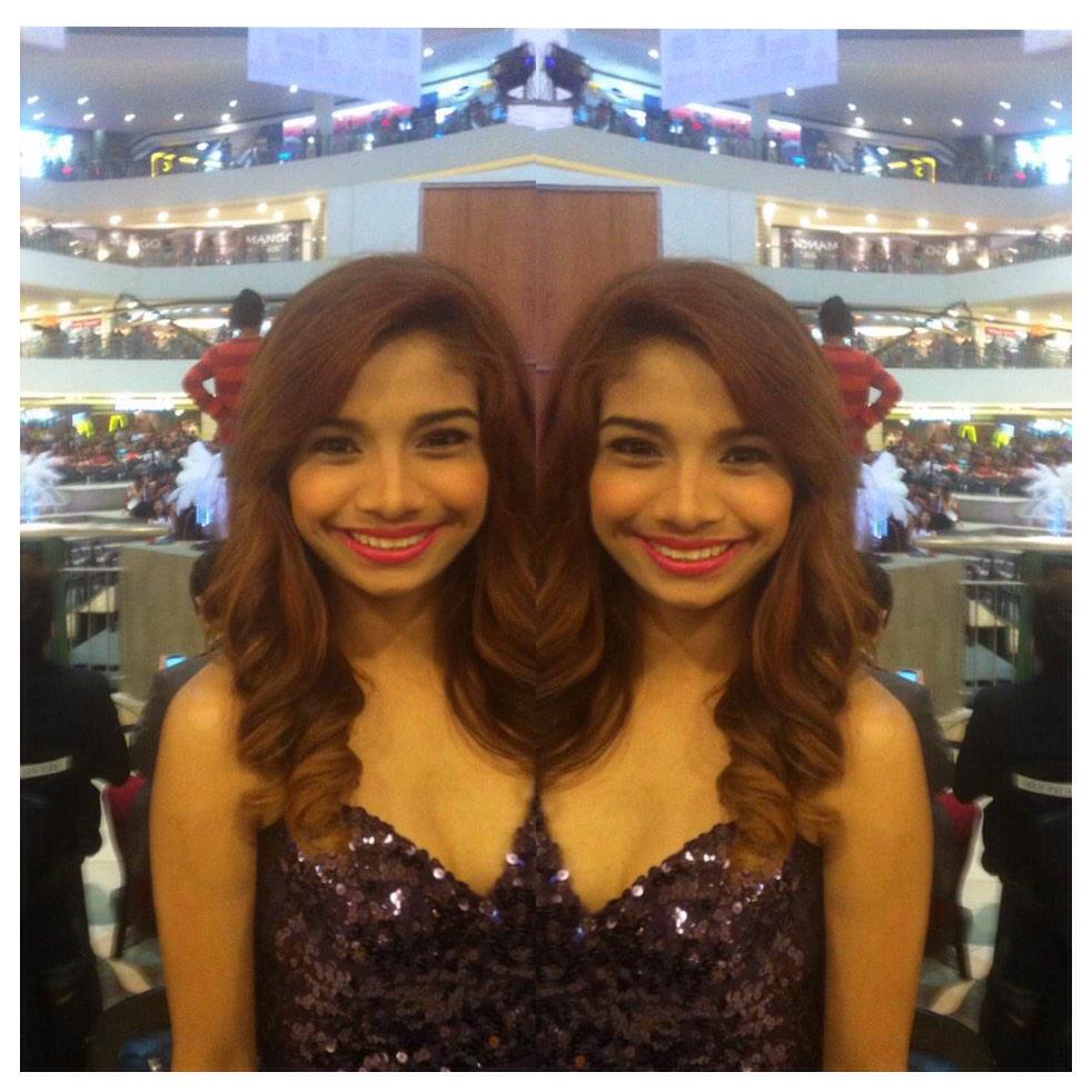 cholysun's tweet photo. Oh yeah, meet my crappy twin 💋👌 http://t.co/KwPyly5aTR
