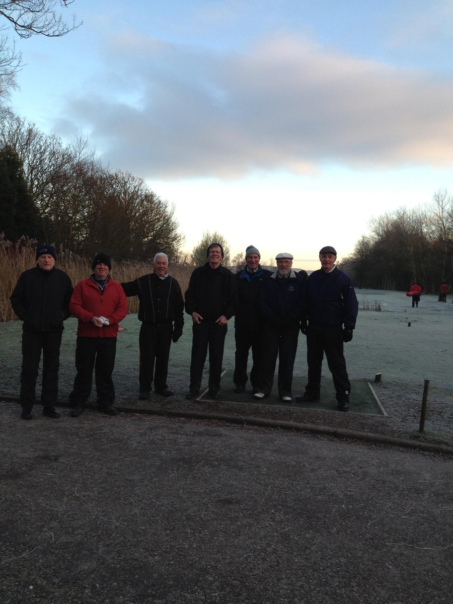 bit of early morning frost doesn't stop our members!
set for a nice day, get down to the club for a few holes today!