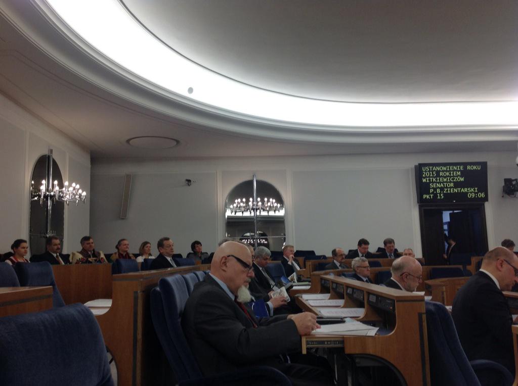 HelenaHatka's tweet photo. Oddajemy w Senacie hołd Witkiewiczom, którzy byli twórcami Zakopiańskiego stylu i stworzyli podwaliny regionalizmu. http://t.co/6tvjchiTaV