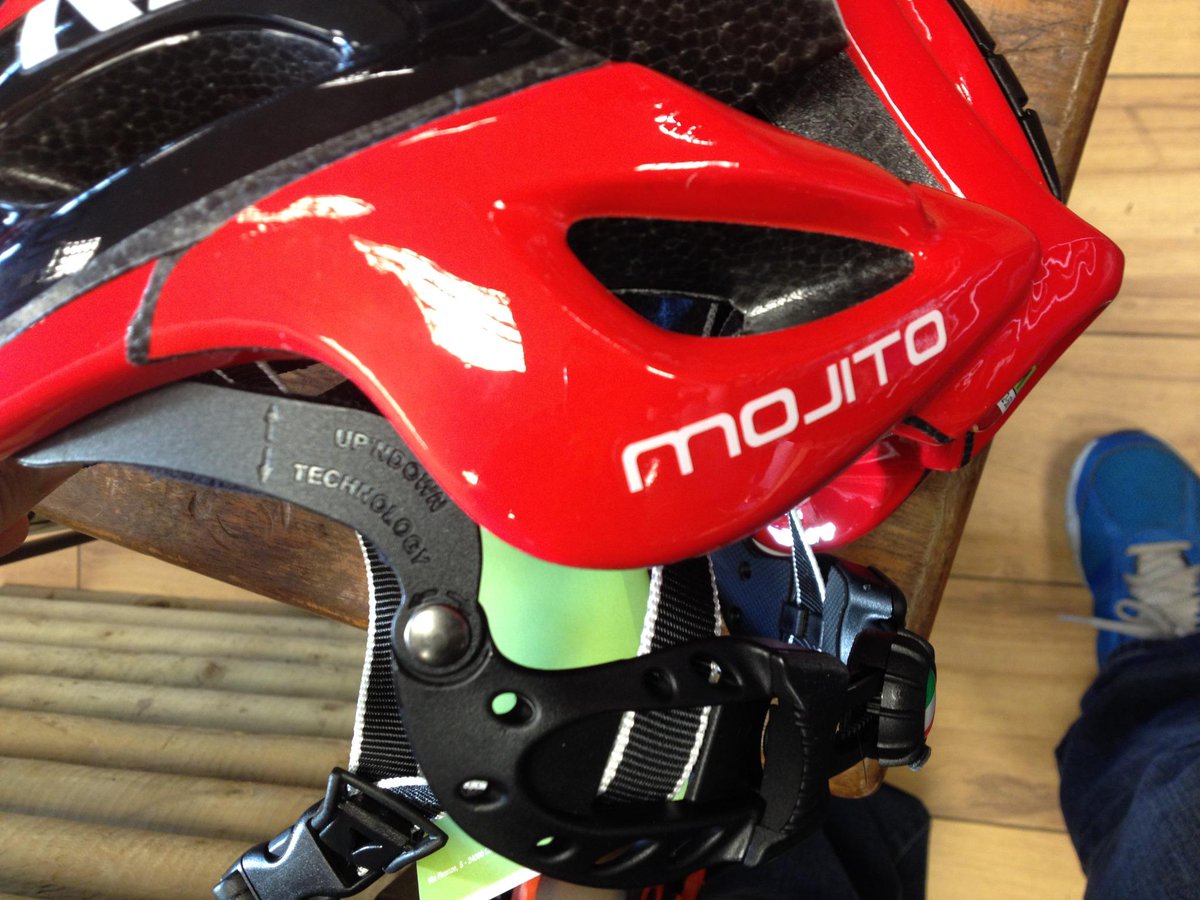 EC_Cycles's tweet photo. Introducing the @KaskHelmets Mojito, adjustable cradle, leather chin strap and many more features, only @EC_Cycles http://t.co/CTeqQ5lSvC