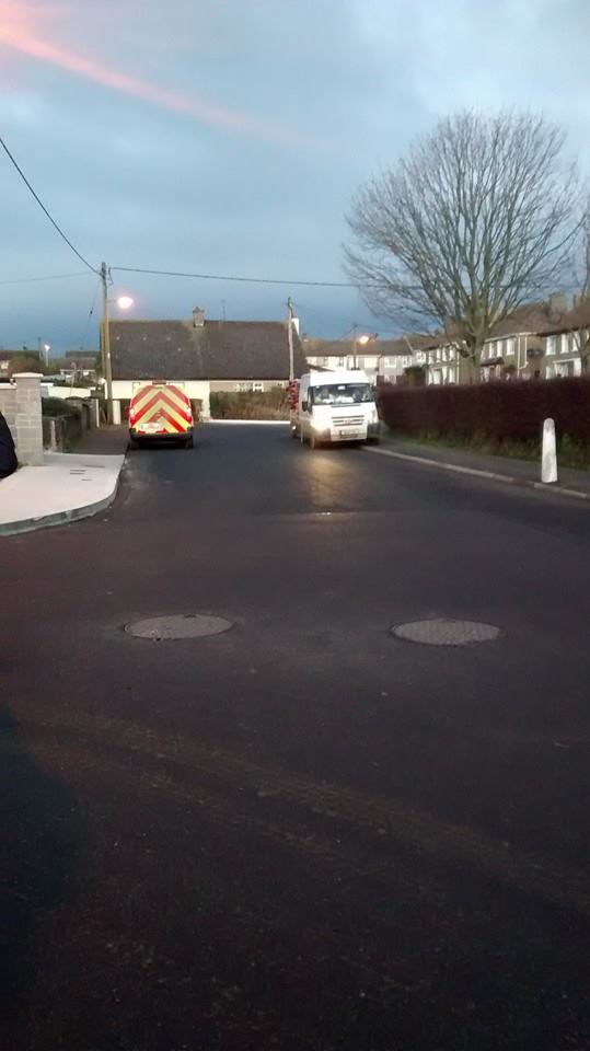 MartinaDunne4's tweet photo. Not getting into Marian Villas #Arklow again today lads, #nopaying #irishwater Go away #GMC http://t.co/jIMRFS1GZ8