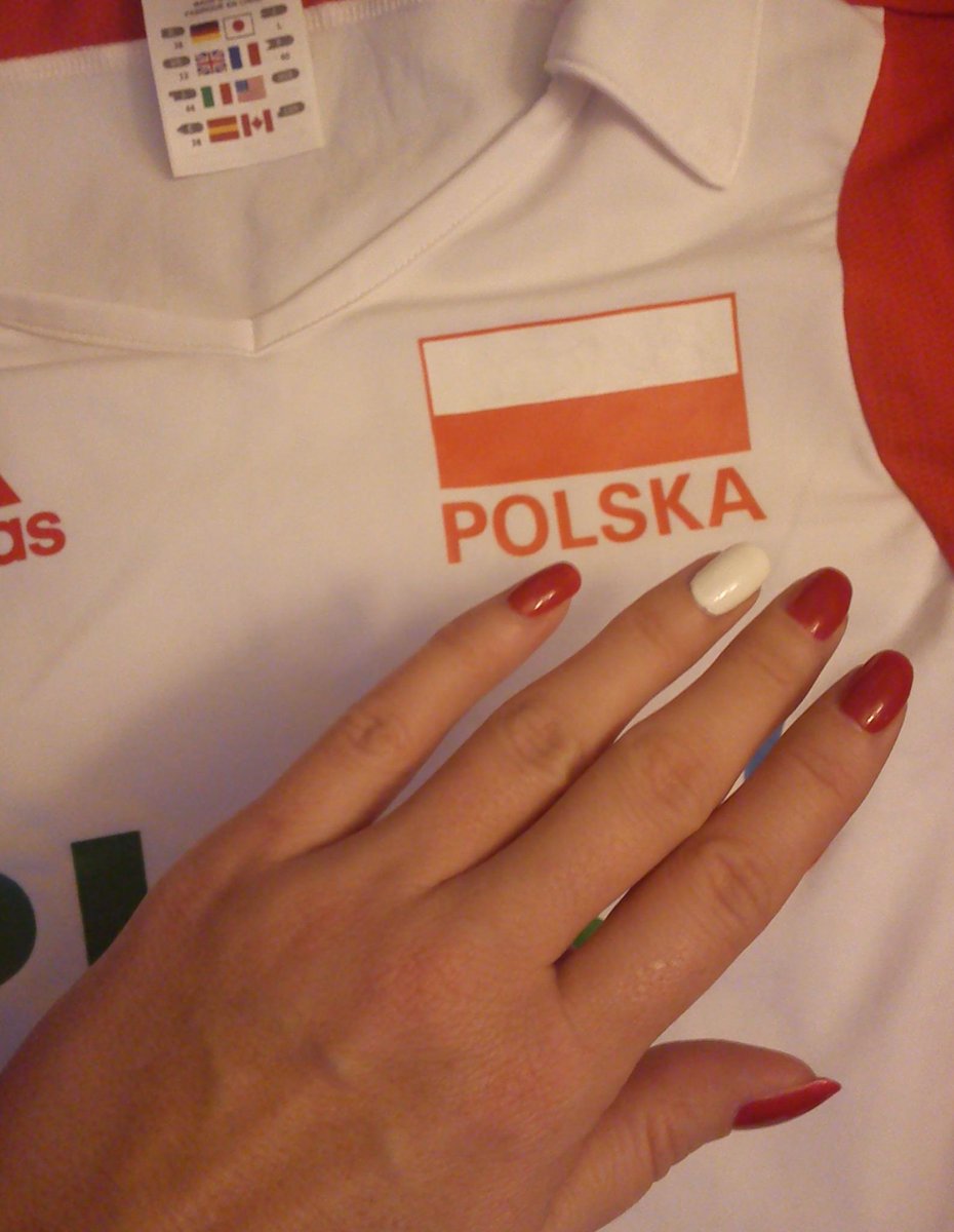 Ana_Katarzyna's tweet photo. Nails prepared. Also T-shirt. I can not wait @FedCup @ARadwanska #POLvsRUS #Krakow http://t.co/1f6QkWdCd1