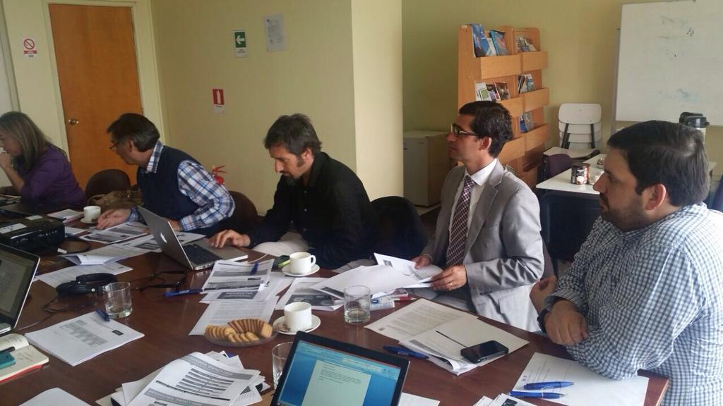 fdovicencio's tweet photo. En Comité Ejec PER #Valpo, Ciudad Creativa, Sustentable e Innovadora conoc prop asesorías hojas ruta @Corfo @cemaggi http://t.co/w16xJKSVsT