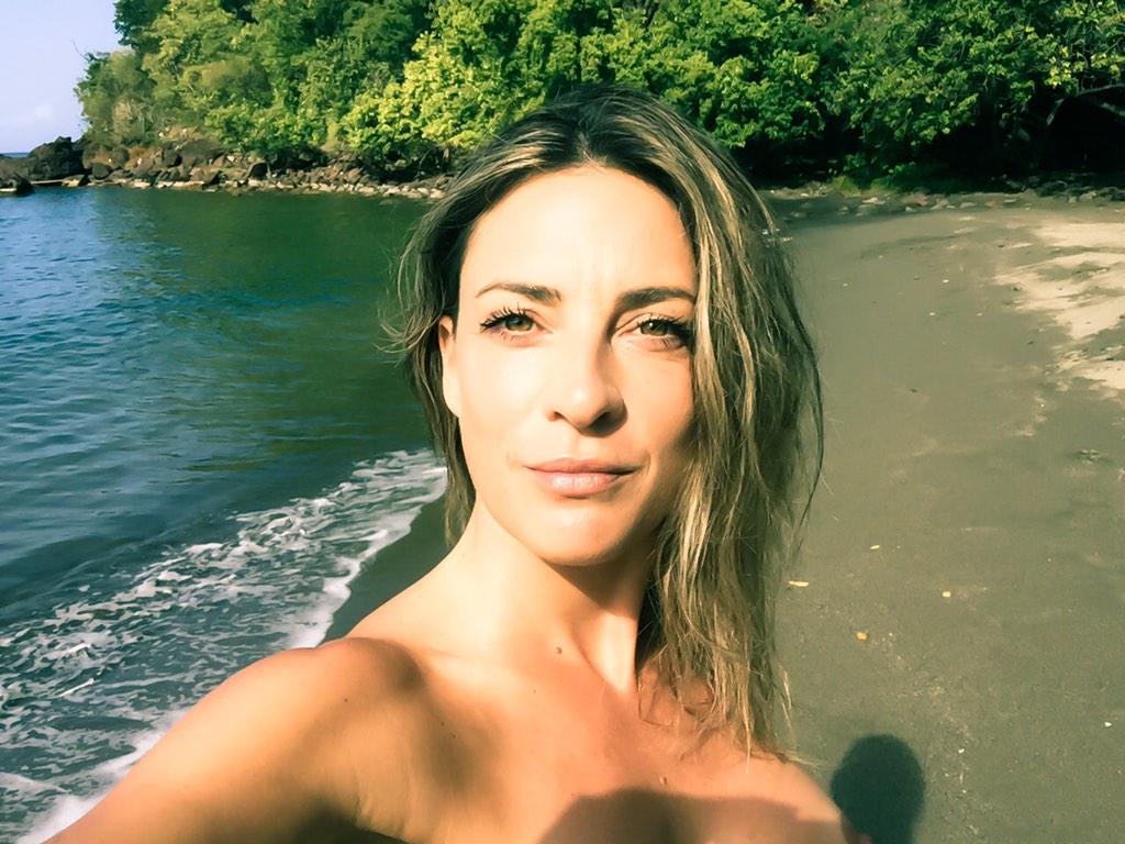 Eve ANGELI OFFICIEL on Twitter: Clic clac #auNaturel à la
