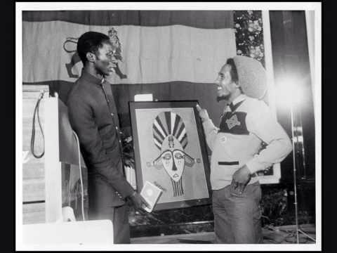 RasMuhamadRI's tweet photo. Selamat Hari Lahir Bob Marley n Bunny Rugs @ThirdWorldBand #salam http://t.co/1z0QSpvNZi
