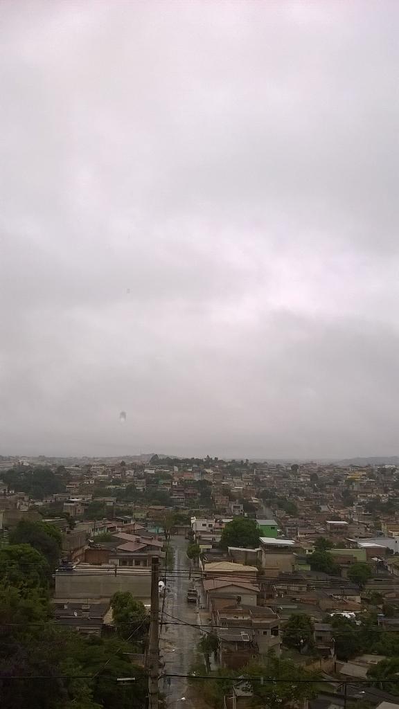 ivcardiais's tweet image. Obrigada Senhor!Faz tanto tento q v não vejo o céu assim,com cara q vai chover o do todo!#deliciadetempo