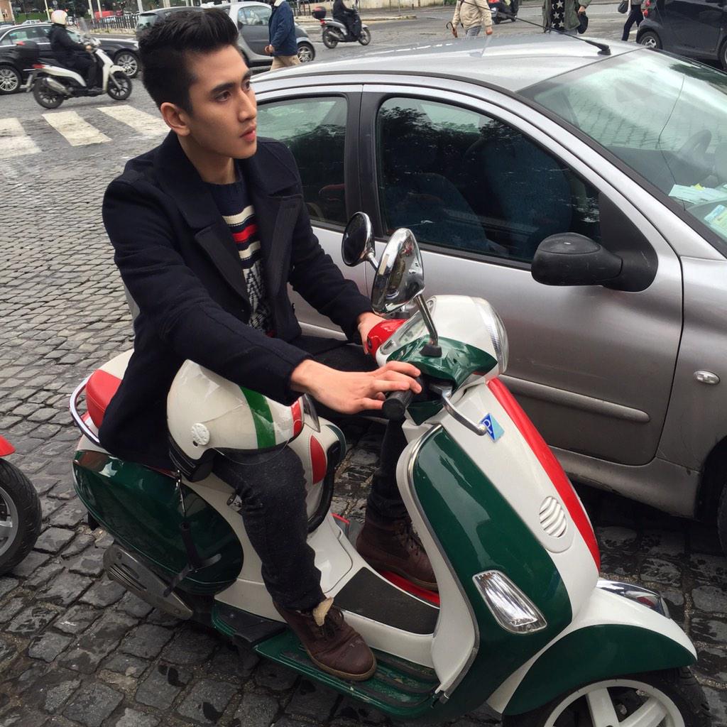 BramastaVerrell's tweet image. Vespa!