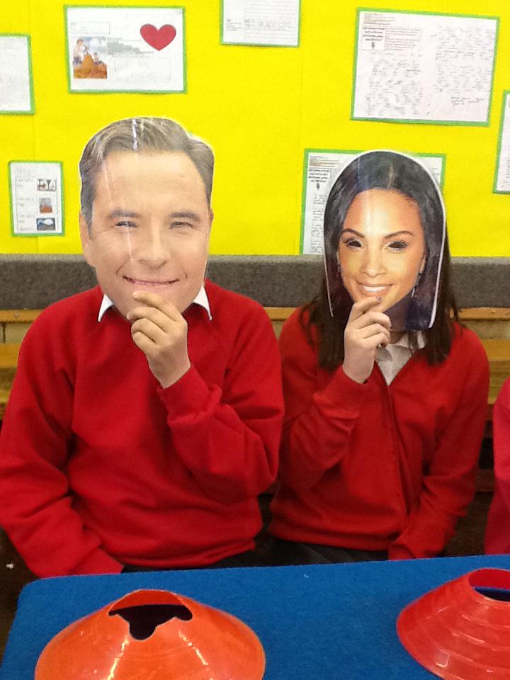 mrs_tullock's tweet photo. It's another sign! @davidwalliams #walliams2monkhouse http://t.co/qEpdl6bO9y