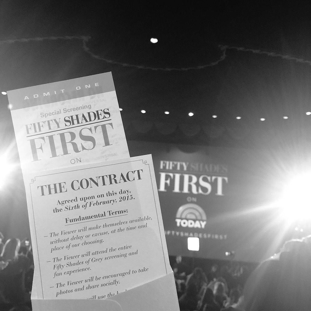 GreySessedArg's tweet photo. #FiftyFirst #FiftyShades http://t.co/BdcF4t7vvm