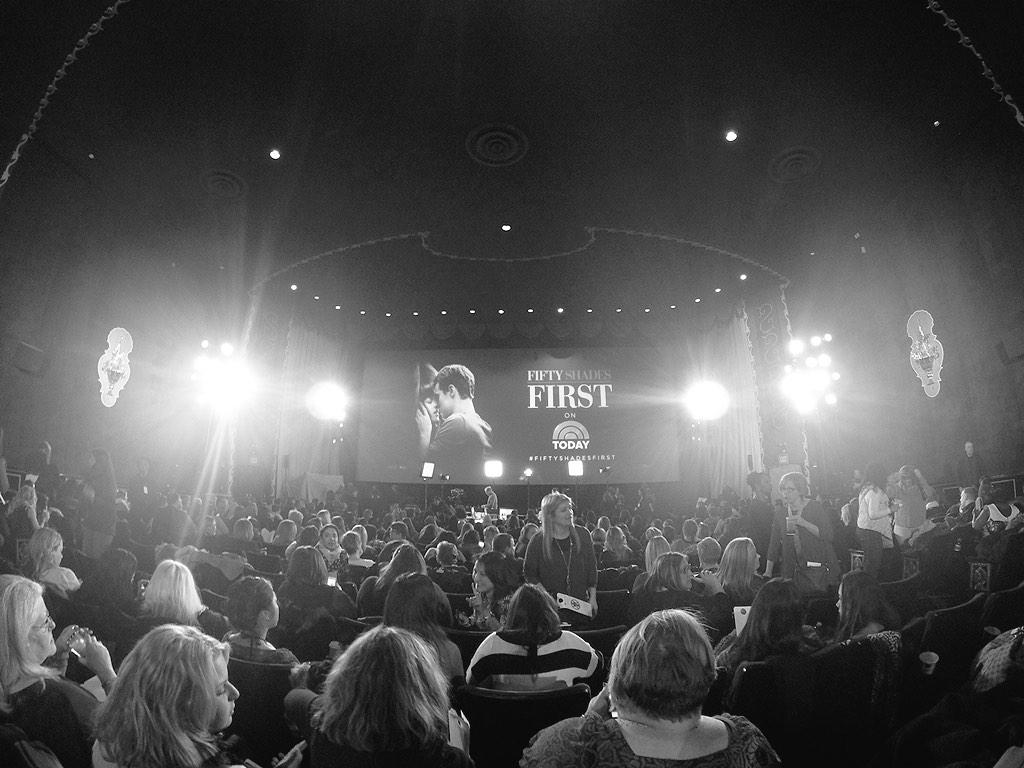 GreySessedArg's tweet photo. #FiftyFirst #FiftyShades http://t.co/BdcF4t7vvm
