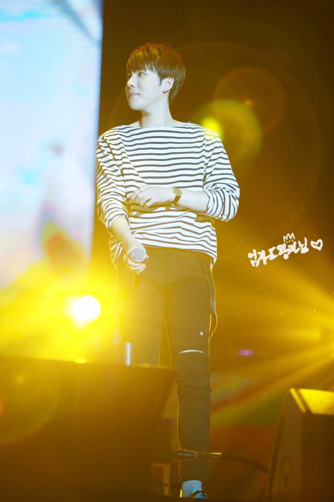 910926_com's tweet photo. 오늘 임자도왕자님 1살 됐어요^^앞으로도 지누 랑 같이 갑시다! http://t.co/AqM8zEV6FM