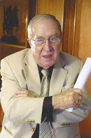 manoloalvarezc's tweet photo. Honoris causa de la @USMApanama al maestro #TonyFergo Honor a quien honor merece; 'Me muero de la risa' @TReporta http://t.co/q5aGSa6ChB