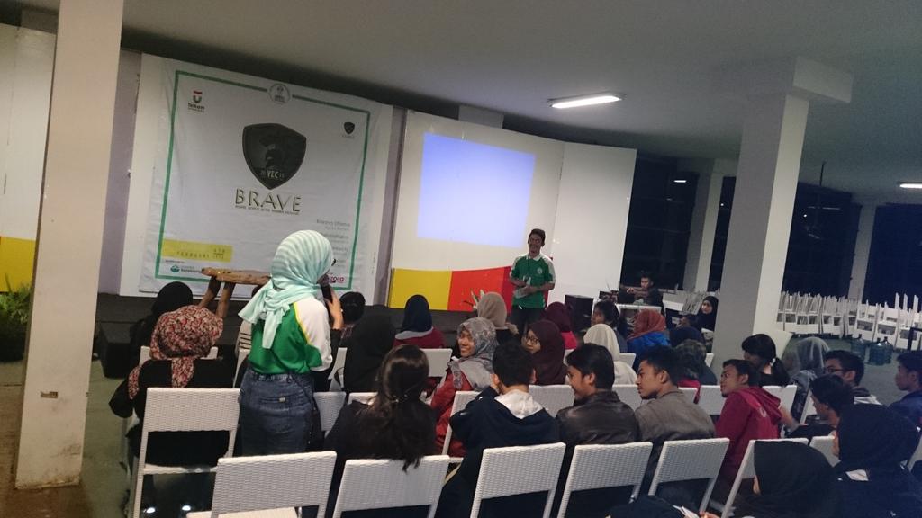 Sambil nunggu peserta yang lain, chit chat dulu deh ya😀 <a href="/hipmiunivtelkom/">HIPMI PT Univ Telkom</a>