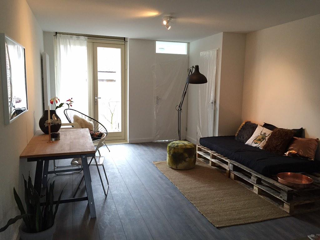 Heilijgers's tweet photo. De eerste vijf modelwoningen ingericht - renovatie 25 woningen #TenKatestraat hartje #Amsterdam @Rochdale_NL http://t.co/h0RjXUCxep