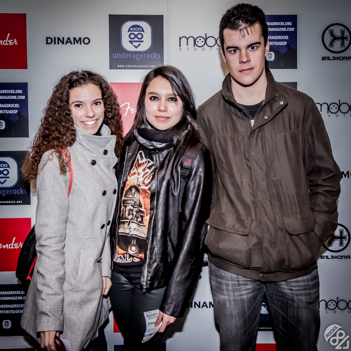 MyFirstGigEsp's tweet photo. Fotocol del #UARDINAMO del domingo pasado con @LazyLizardMusic @NaranjaGrupo @StringsSeven7 http://t.co/myt83pZ8RY