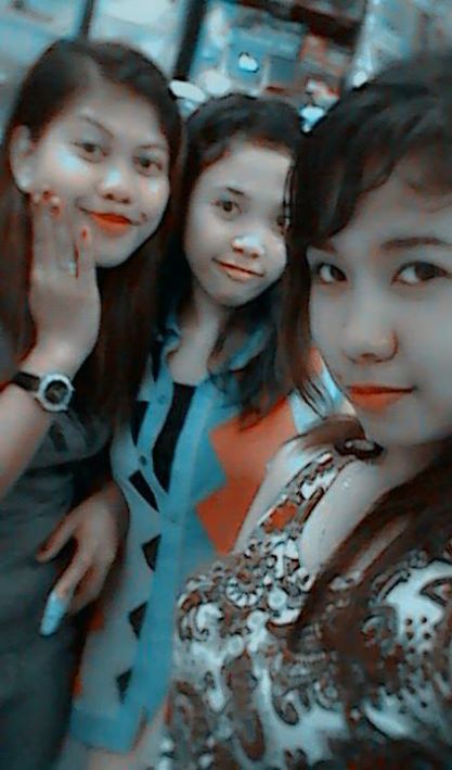 MPedaliso's tweet photo. Bonding With My Friendss :) http://t.co/70tjDTCyuv