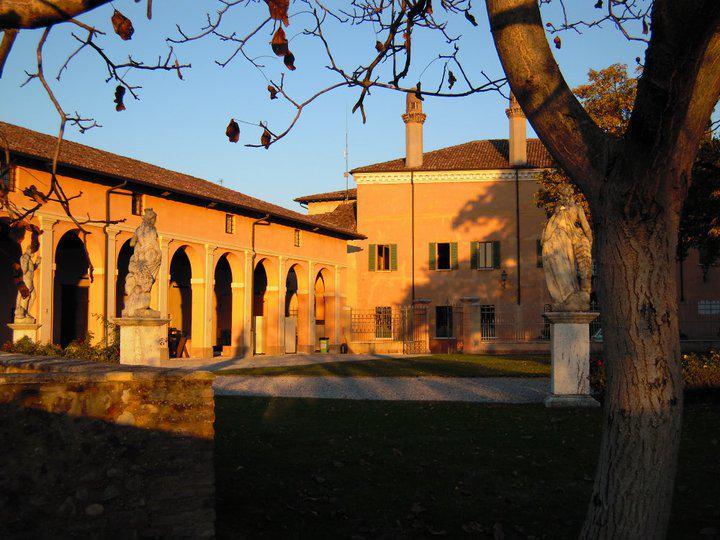 rassegnaflp's tweet photo. da @oilforbook #saveyourlibrary
Eccellenza: il caso di Volta Mantovana
@ArchAtlas @onlysimo
http://t.co/chSuy3F2P6 http://t.co/2xvzZVwMDB