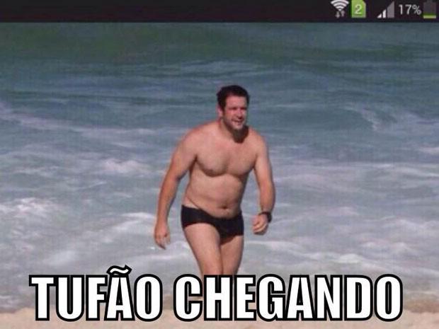g1's tweet photo. Memes sobre temporal que não aconteceu no Rio continuam http://t.co/aRSrweZyNv #G1 http://t.co/ywUCO7KtEj