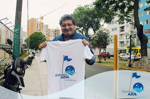 Haz como Ricky Tosso, únete tú también a #BanderaAzul