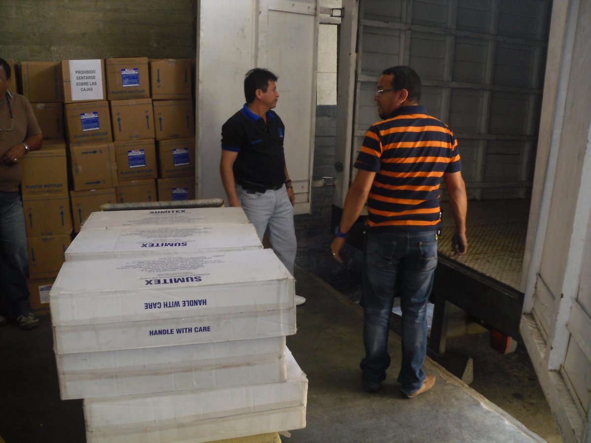 IAHULAMERIDA's tweet photo. Insumos y Material Mèdico Quirurgico llegaron al IAHULA http://t.co/y9l7fVNAoT