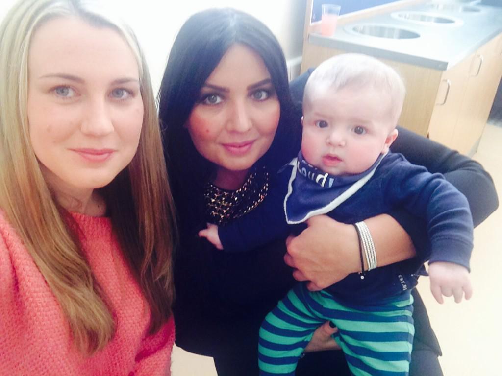 Thank you <a href="/amyjroberts1993/">Amy Roberts</a> for bringing Oscar in for a cuddle, perfect baby who likes selfies 😂 <a href="/abiturner87/">abi</a> 👭