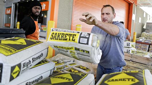 CNBC: Remodeling Helps Lift Housing Industry #construction #economy #boston #NH 
cnbc.com/id/102377015#