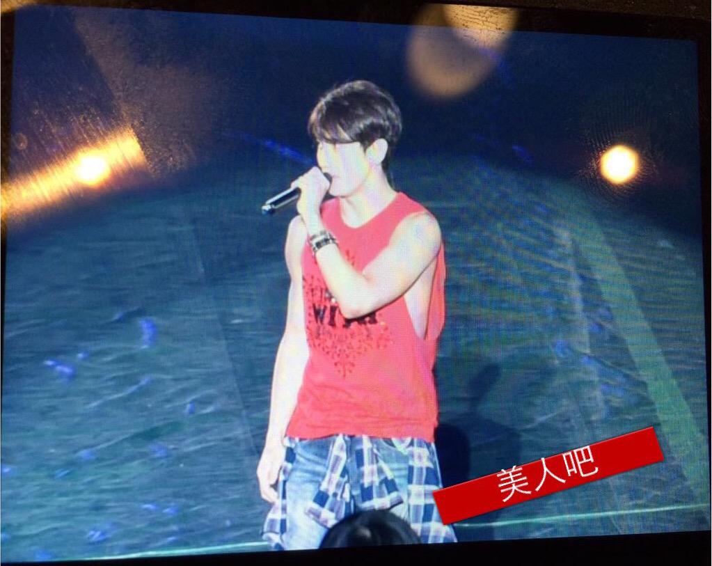 B9KsfdrCYAA9AE1.jpg:large