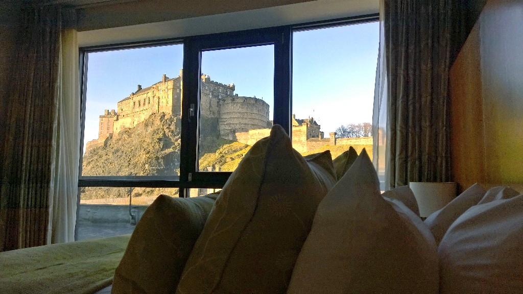 ApexHotelsBiz's tweet photo. Great afternoon sunshine for showing guests around @Apex_Inter @GrassmarketEdin #ApexView #thisisedinburgh http://t.co/HEN2MJsTKf