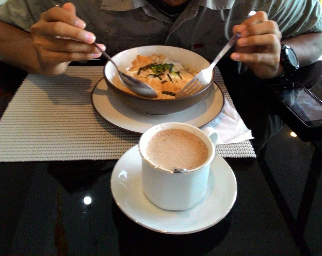 denokjimet's tweet photo. eitss.. katshu don nya ketinggalan.. :D http://t.co/q0oEokAgWr