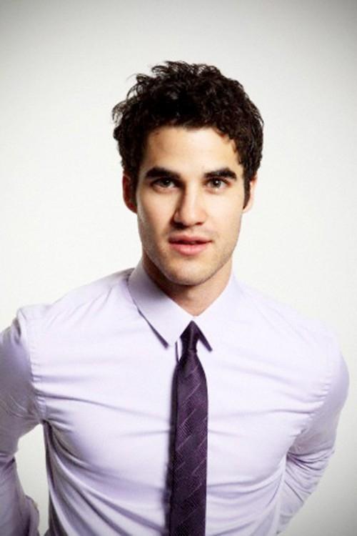    Happy birthday   darren ( blaine ) your so sexy  i hope to see you one day    Criss 