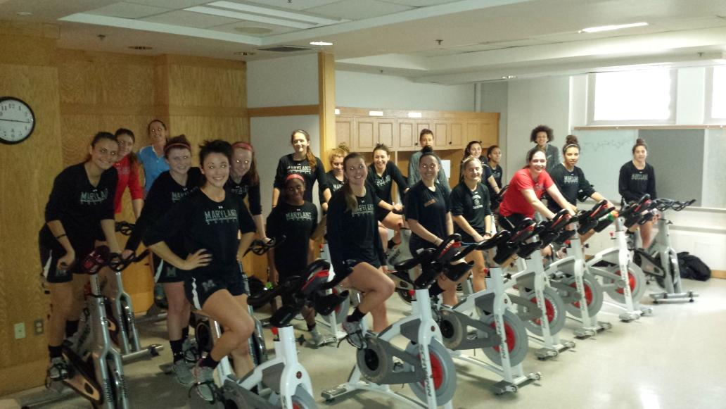 lpells's tweet image. First fitness class begins for some Friday morning fun.  @MarylandWSoccer #spintime